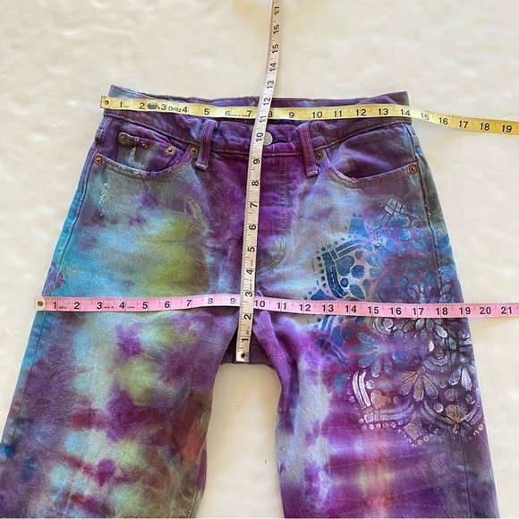 Levis Tie Dye Jeans Waist 26 Womens Size 2 XS Handmade Tie Dye Painted Purple - Picture 10 of 16